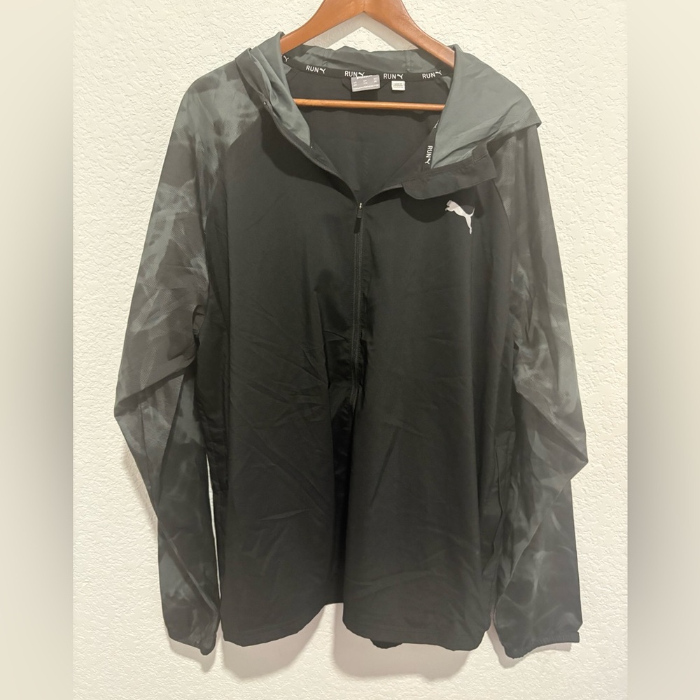 Puma Black and Gray Hooded Jacket and shorts set size XXL